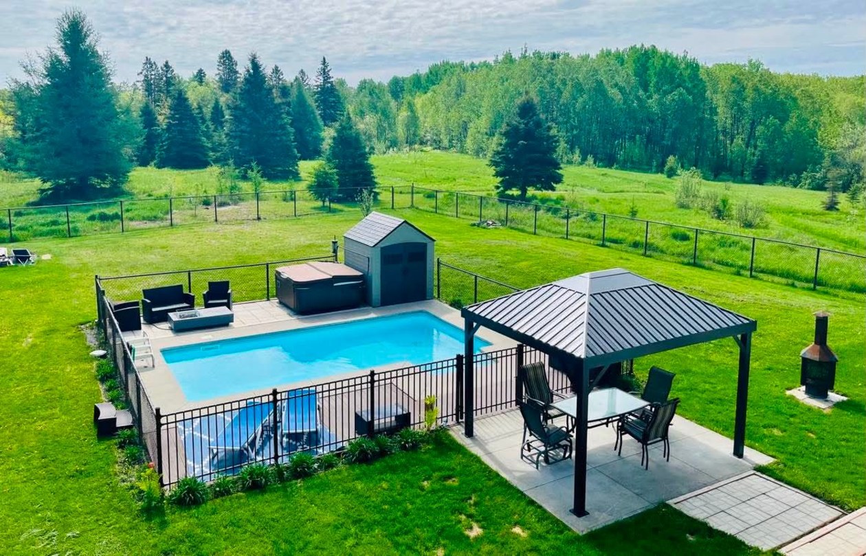 Piscine — 570, Route Madoc, Saguenay (Canton Tremblay), G7G0B6, Saguenay (Canton Tremblay)