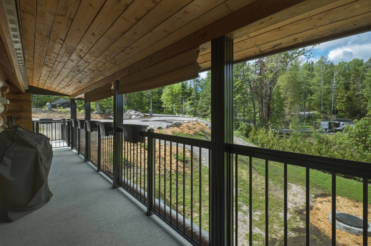 Balcon — 1999, Ch. des Villas, Saguenay (Chicoutimi), G7H5A7, Saguenay (Chicoutimi)