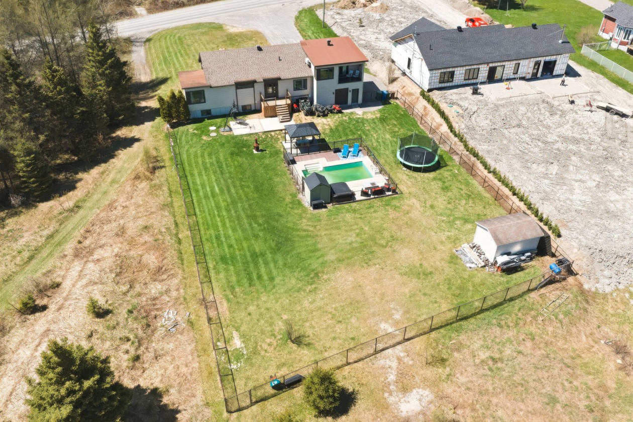Cour — 570, Route Madoc, Saguenay (Canton Tremblay), G7G0B6, Saguenay (Canton Tremblay)