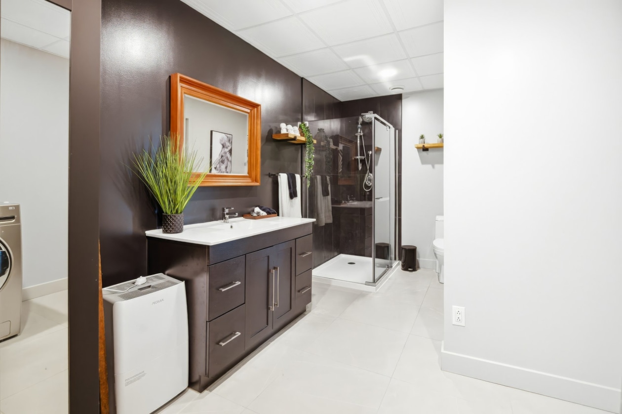 Salle de bains — 3360, Rue St-Dominique, Saguenay (Jonquière), G8A2M3, Saguenay (Jonquière)