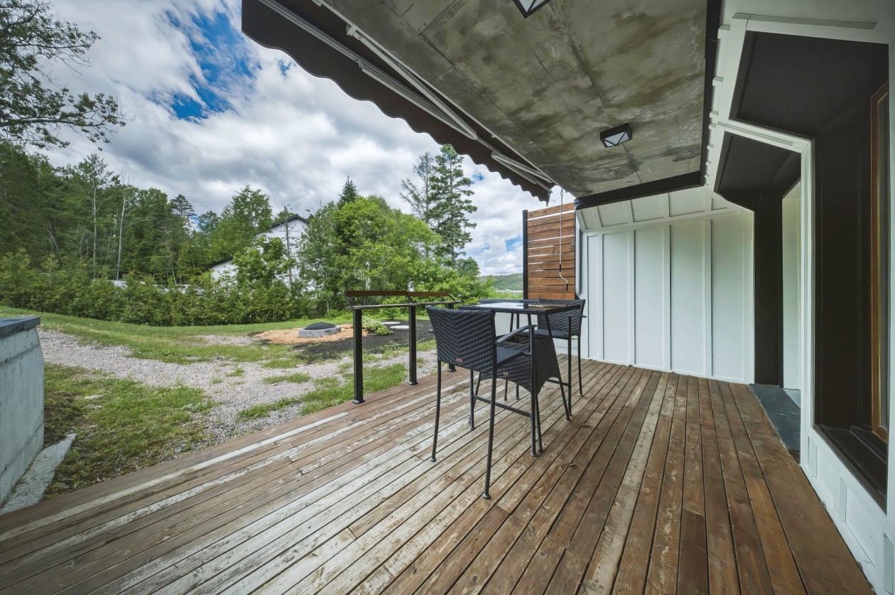 Balcon — 1999, Ch. des Villas, Saguenay (Chicoutimi), G7H5A7, Saguenay (Chicoutimi)