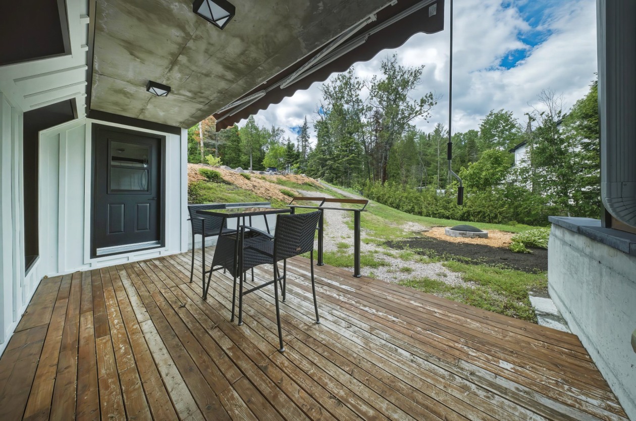Balcon — 1999, Ch. des Villas, Saguenay (Chicoutimi), G7H5A7, Saguenay (Chicoutimi)