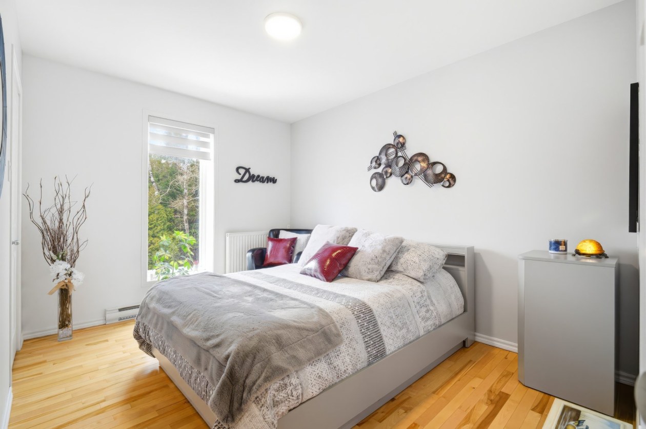 Chambre à coucher — 3360, Rue St-Dominique, Saguenay (Jonquière), G8A2M3, Saguenay (Jonquière)