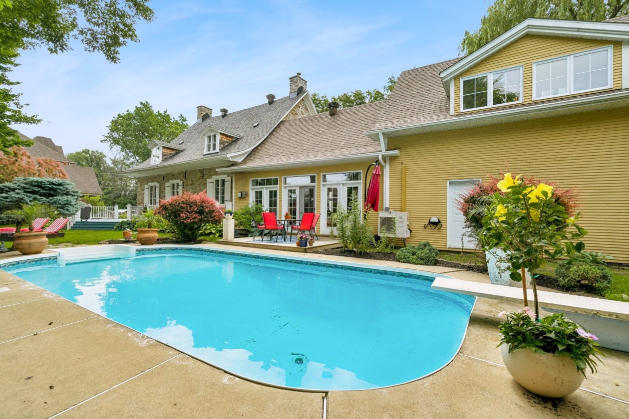 Piscine — 128, Ch. du Vieux-Moulin, Notre-Dame-de-l'Île-Perrot, J7M3M3, Notre-Dame-de-l'Île-Perrot