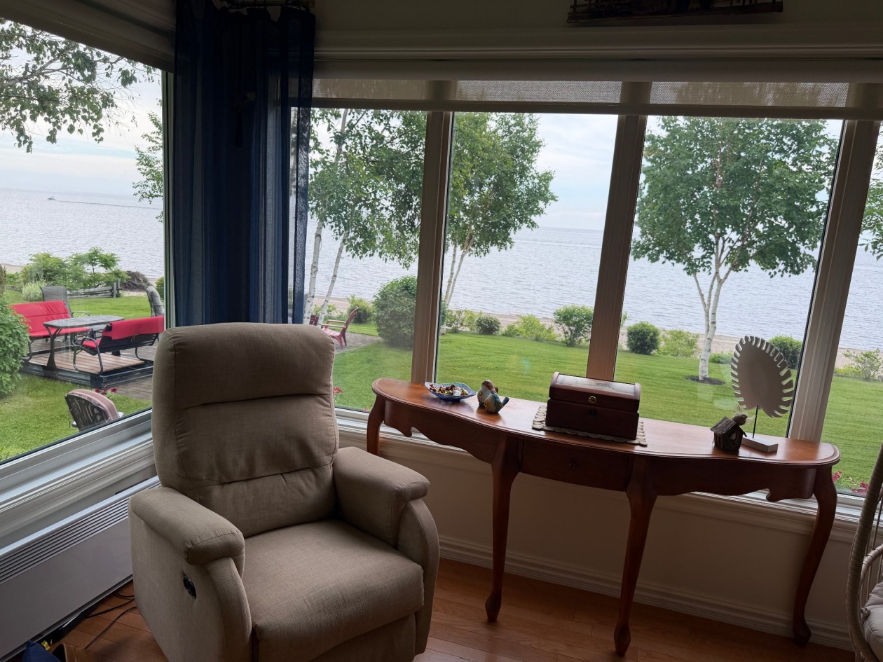 Salon — 344, Rue Racine-sur-le-Lac, Dolbeau-Mistassini, G8L5V2, Dolbeau-Mistassini