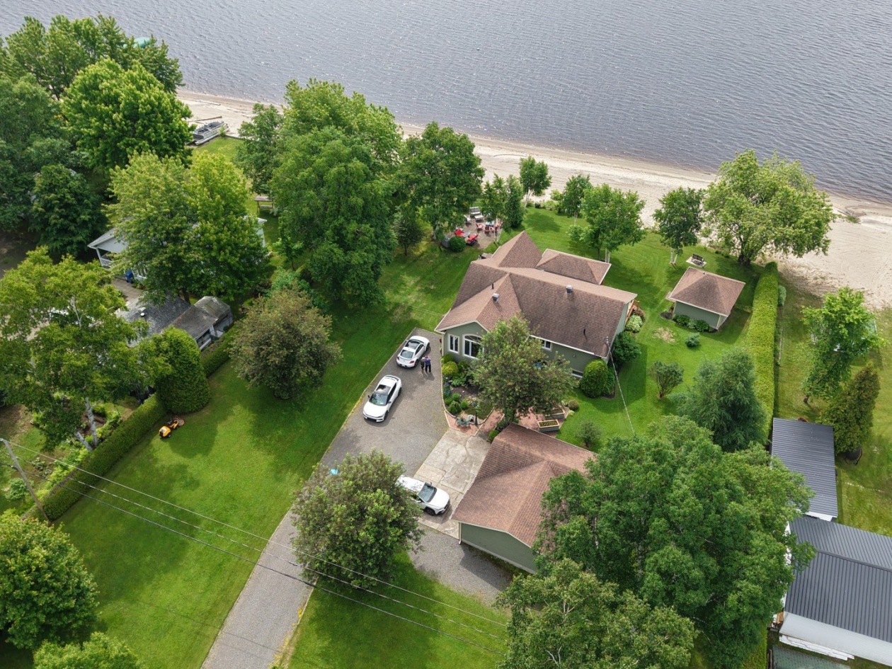 Bord de l'eau — 344, Rue Racine-sur-le-Lac, Dolbeau-Mistassini, G8L5V2, Dolbeau-Mistassini