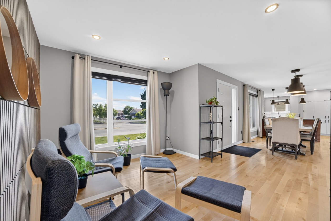 Salon — 395, Boul. St-Joseph O., Drummondville, J2E1M3, Drummondville