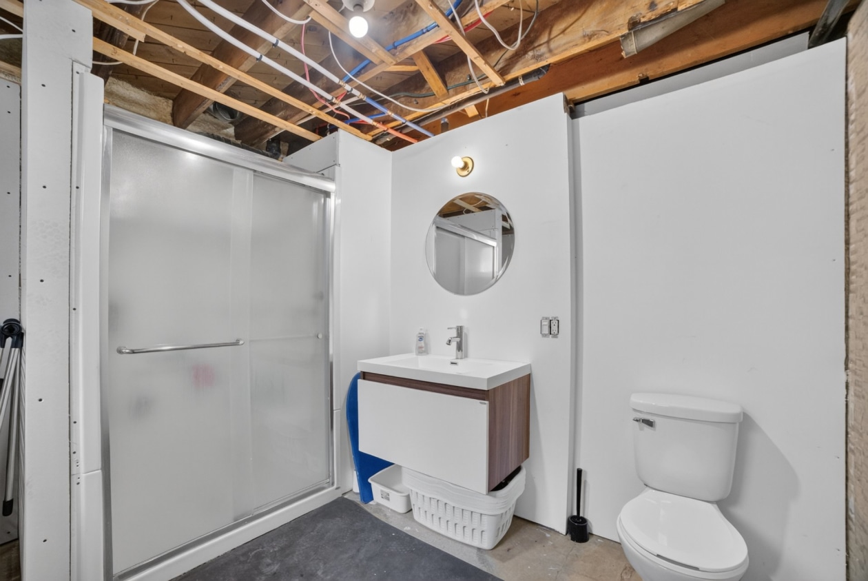 Salle de bains — 395, Boul. St-Joseph O., Drummondville, J2E1M3, Drummondville