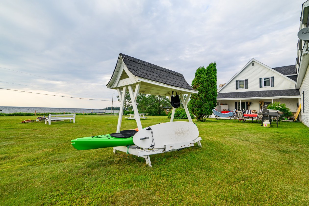 Cour — 412, Route 132, Grand-Métis, G0J1Z0, Grand-Métis