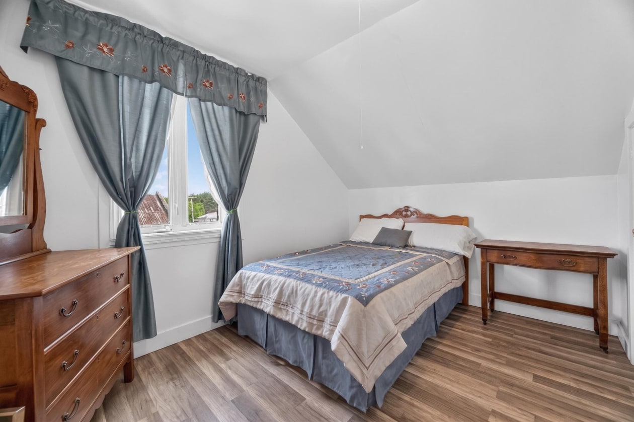 Chambre à coucher — 188, Rue Principale, Esprit-Saint, G0K1A0, Esprit-Saint