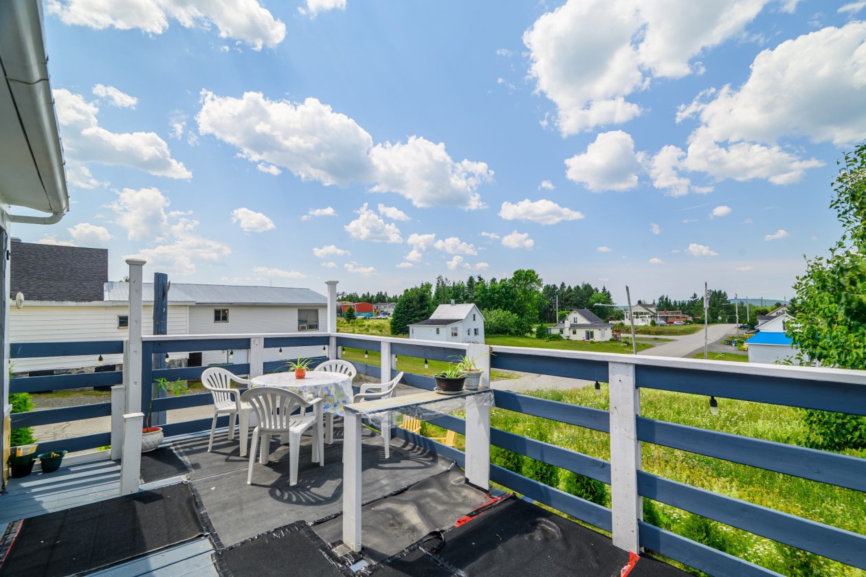 Terrasse — 188, Rue Principale, Esprit-Saint, G0K1A0, Esprit-Saint