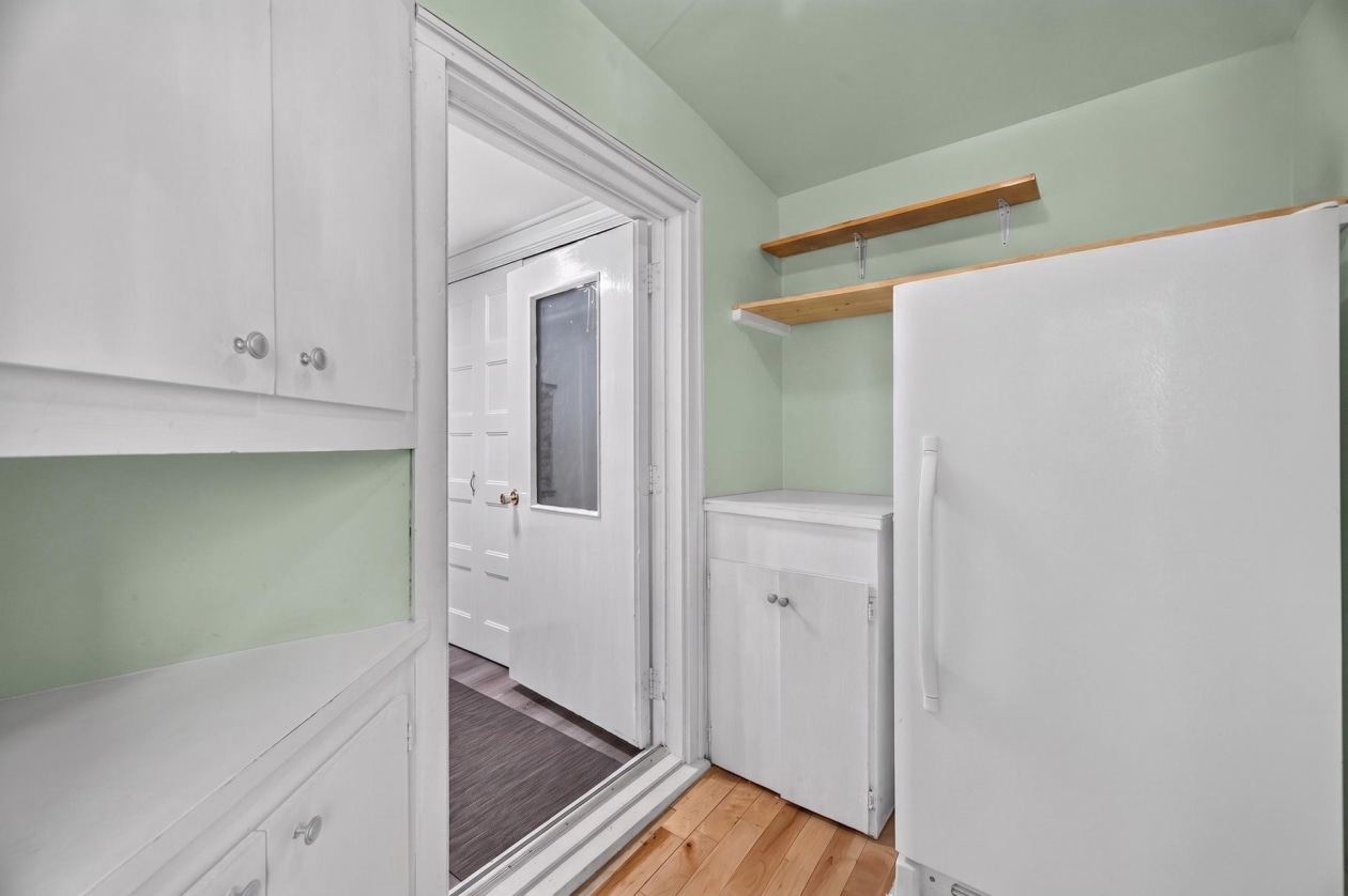Hall d'entrée — 188, Rue Principale, Esprit-Saint, G0K1A0, Esprit-Saint