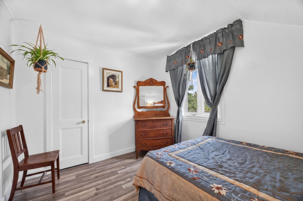 Chambre à coucher — 188, Rue Principale, Esprit-Saint, G0K1A0, Esprit-Saint