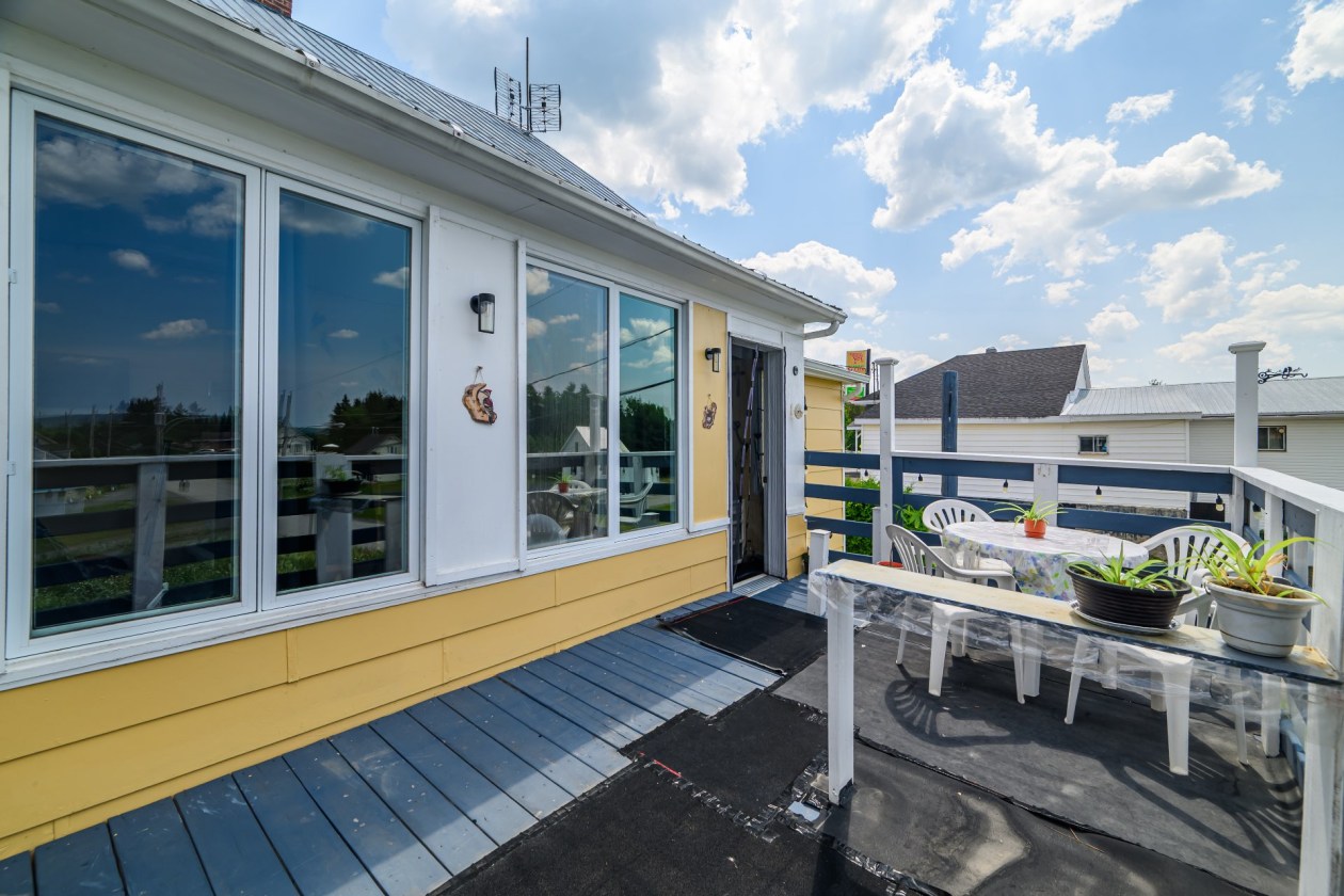 Terrasse — 188, Rue Principale, Esprit-Saint, G0K1A0, Esprit-Saint