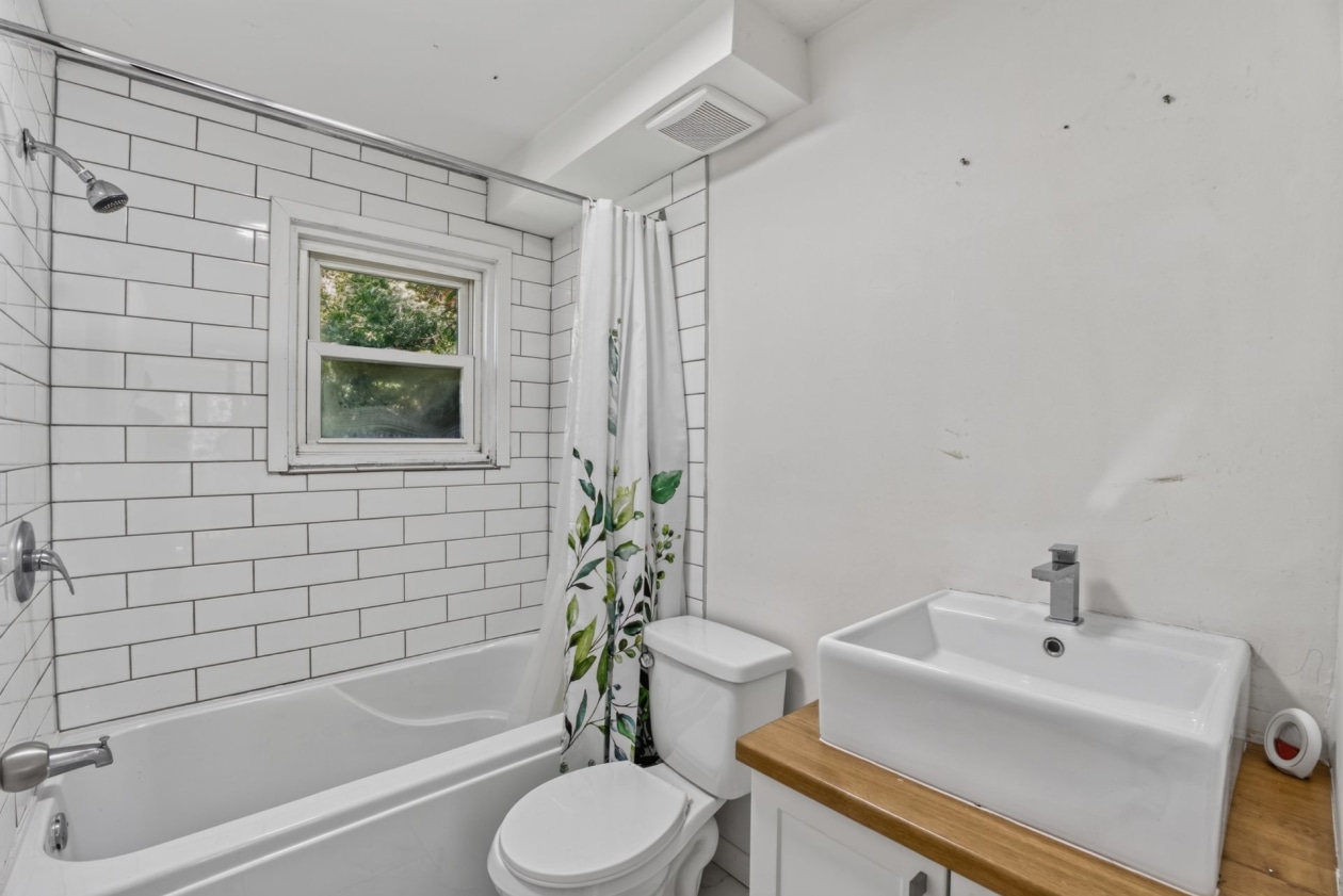 Salle de bains — 126, Rue Rioux, Sherbrooke (Les Nations), J1J2W7, Sherbrooke (Les Nations)