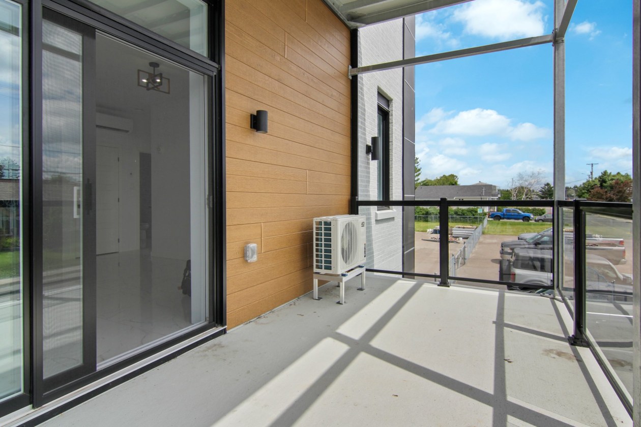 Terrasse — 44, Rue du Couvent, 303, Saint-Ambroise, G7P2J2, Saint-Ambroise