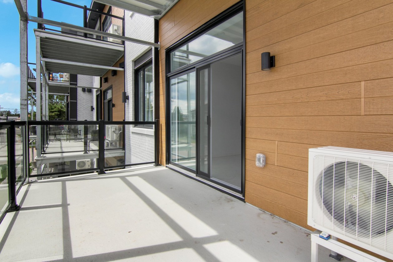 Terrasse — 44, Rue du Couvent, 305, Saint-Ambroise, G7P2J2, Saint-Ambroise
