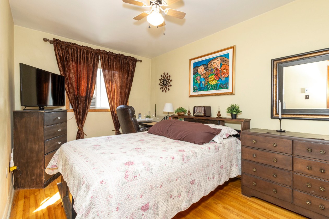 Chambre à coucher — 2290 - 2292, Rue Lise, Montréal (LaSalle), H8N1M5, Montréal (LaSalle)