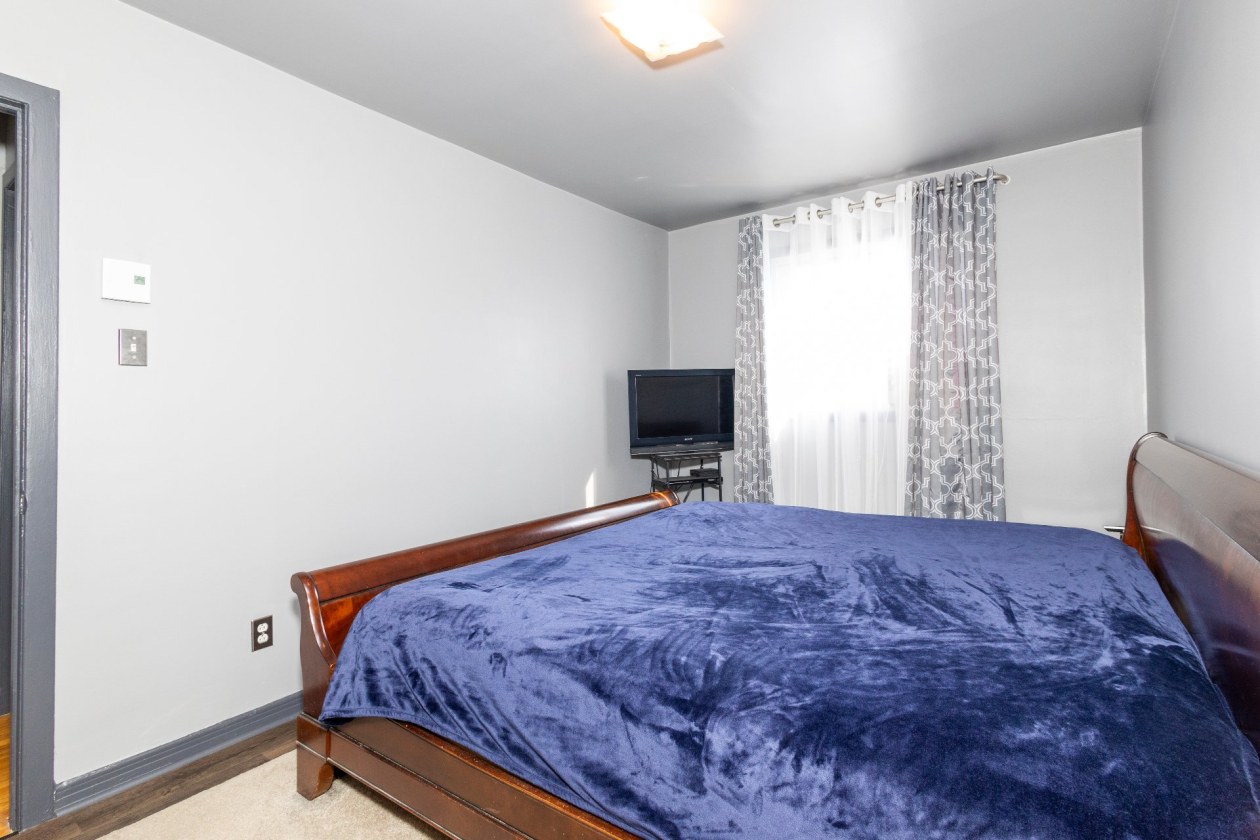 Chambre à coucher — 2290 - 2292, Rue Lise, Montréal (LaSalle), H8N1M5, Montréal (LaSalle)