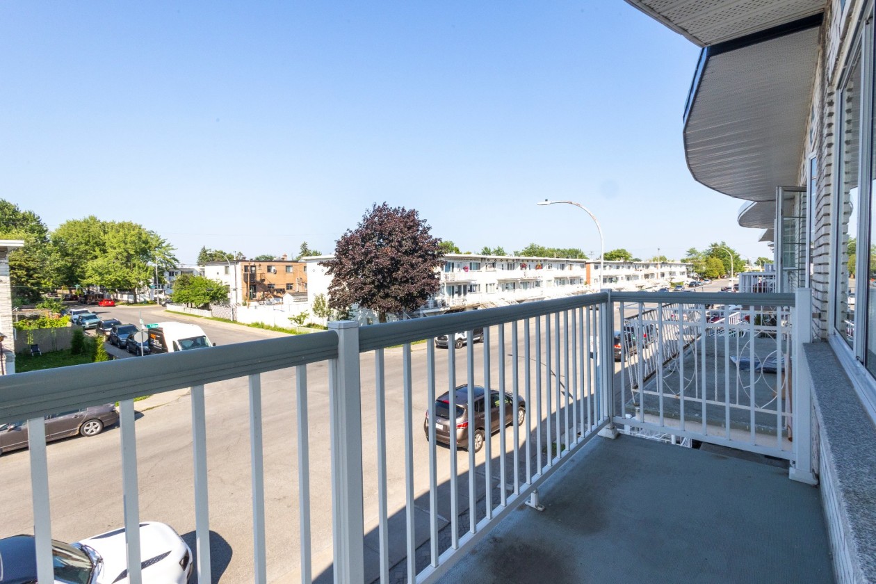 Balcon — 2290 - 2292, Rue Lise, Montréal (LaSalle), H8N1M5, Montréal (LaSalle)