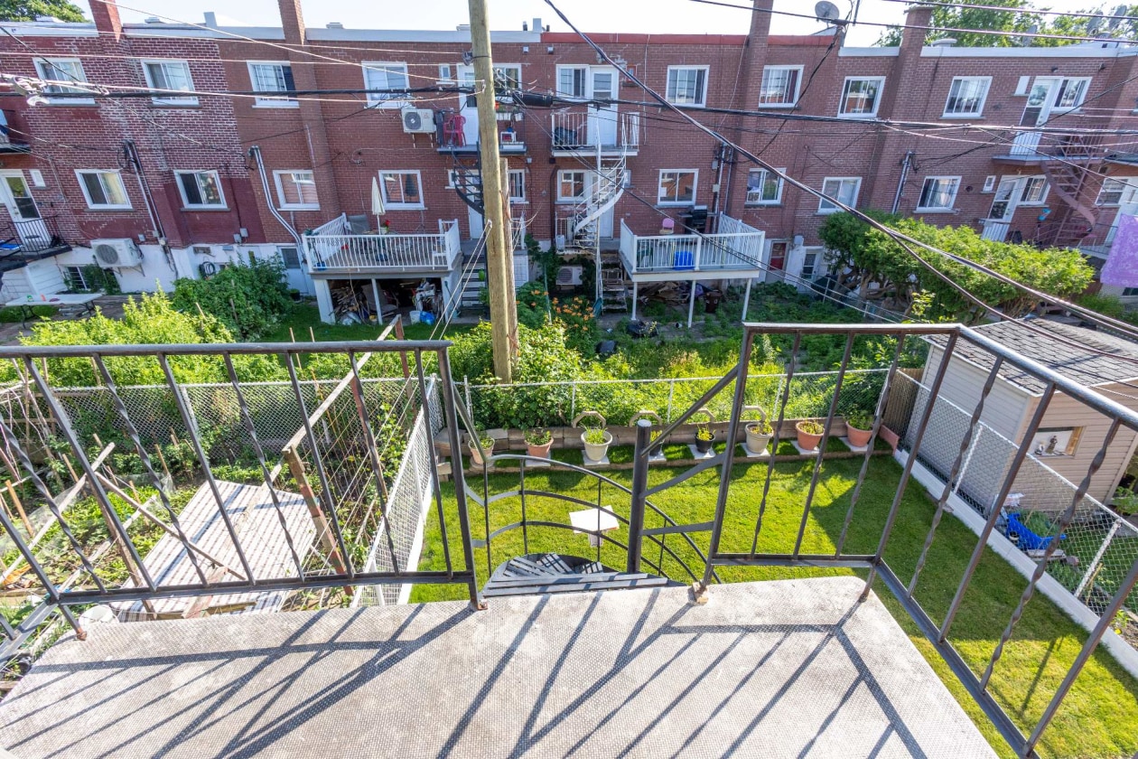 Balcon — 2290 - 2292, Rue Lise, Montréal (LaSalle), H8N1M5, Montréal (LaSalle)