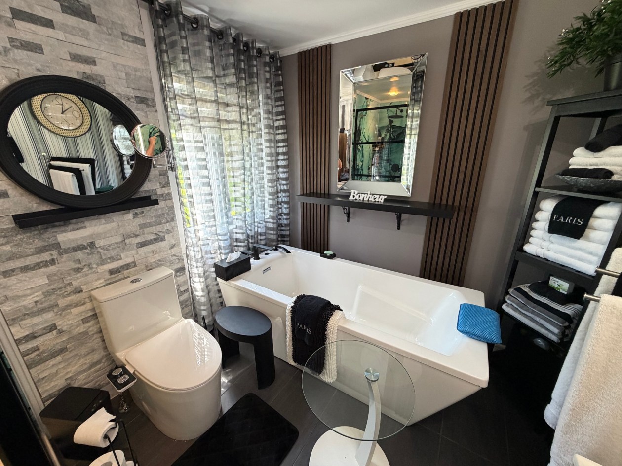 Salle de bains — 210, Ch. du Four-à-Chaux, Alma, G8B5V3, Alma