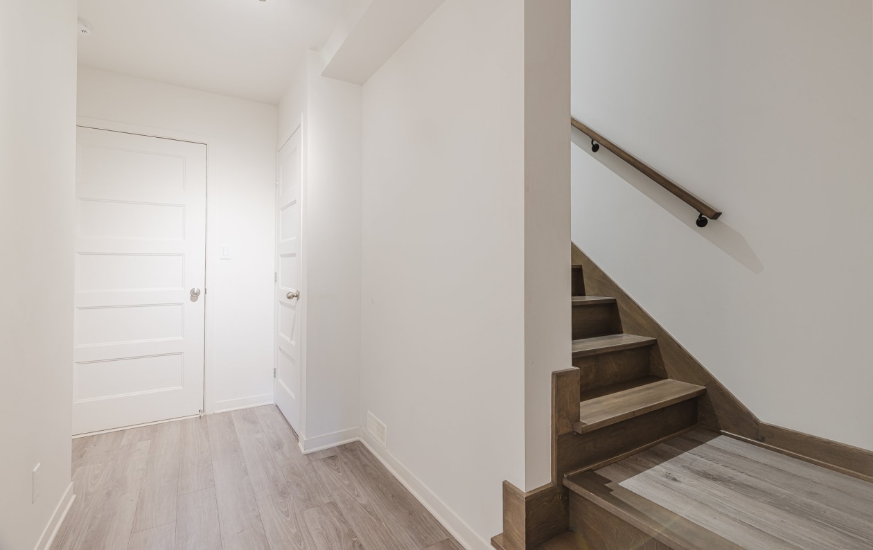 Escalier — 9740, Rue William-Fleming, Montréal (LaSalle), H8R0C2, Montréal (LaSalle)
