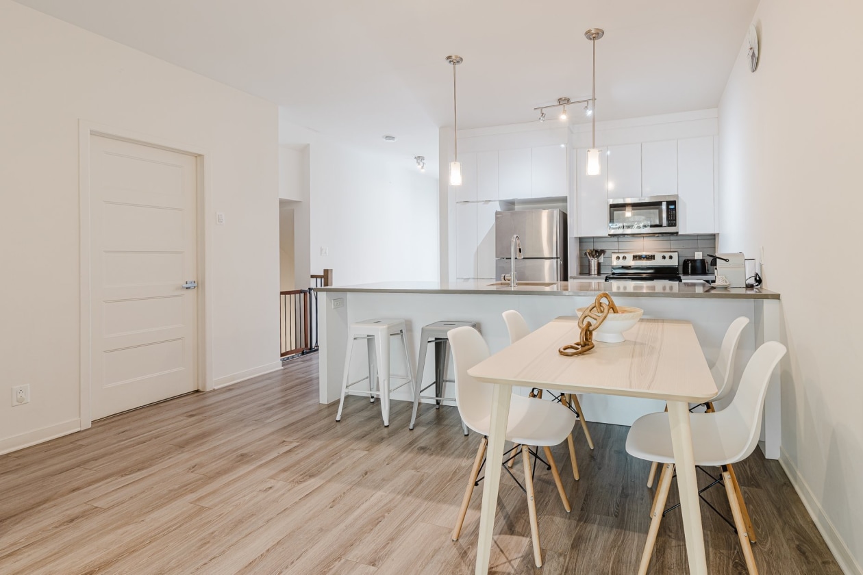 Salle à manger — 9740, Rue William-Fleming, Montréal (LaSalle), H8R0C2, Montréal (LaSalle)