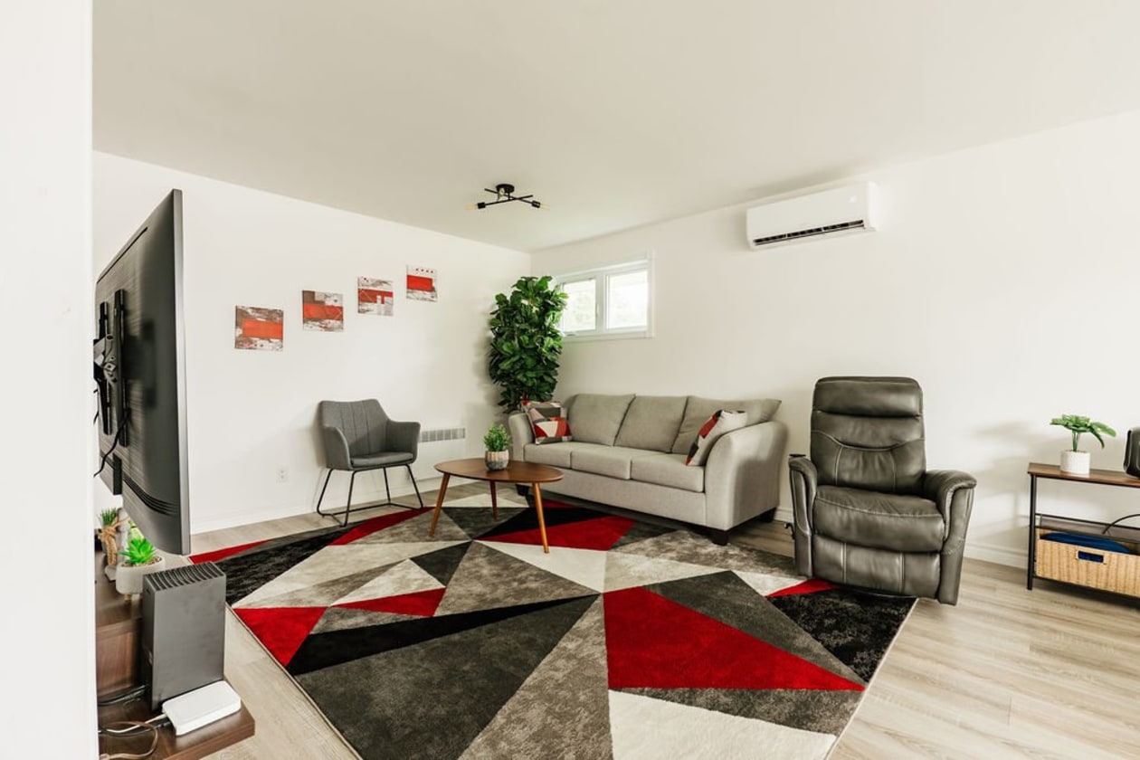 Salon — 109, Rue Lavoie, Saint-Gédéon, G0W2P0, Saint-Gédéon
