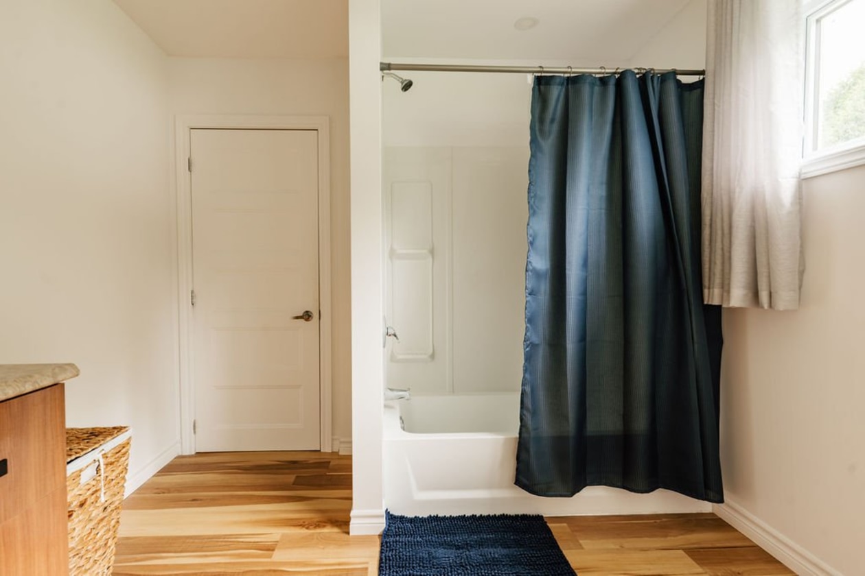 Salle de bains — 109, Rue Lavoie, Saint-Gédéon, G0W2P0, Saint-Gédéon