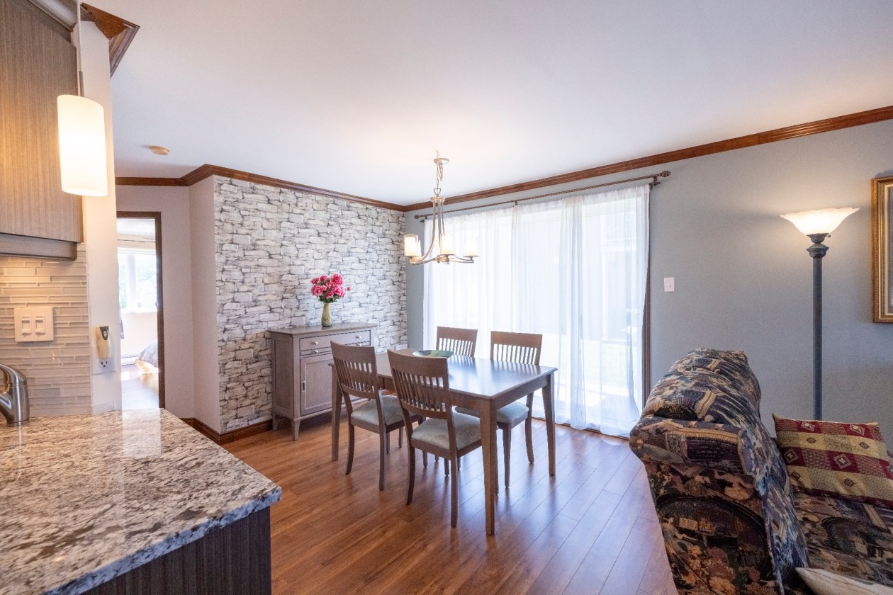 Salle à manger — 636, Rue Sébastien, Québec (Charlesbourg ), G2L2W4, Québec (Charlesbourg )