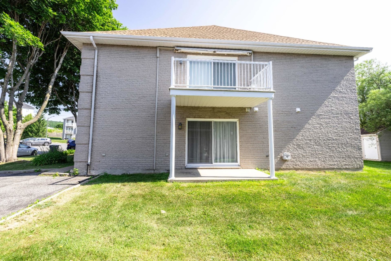 Balcon — 636, Rue Sébastien, Québec (Charlesbourg ), G2L2W4, Québec (Charlesbourg )