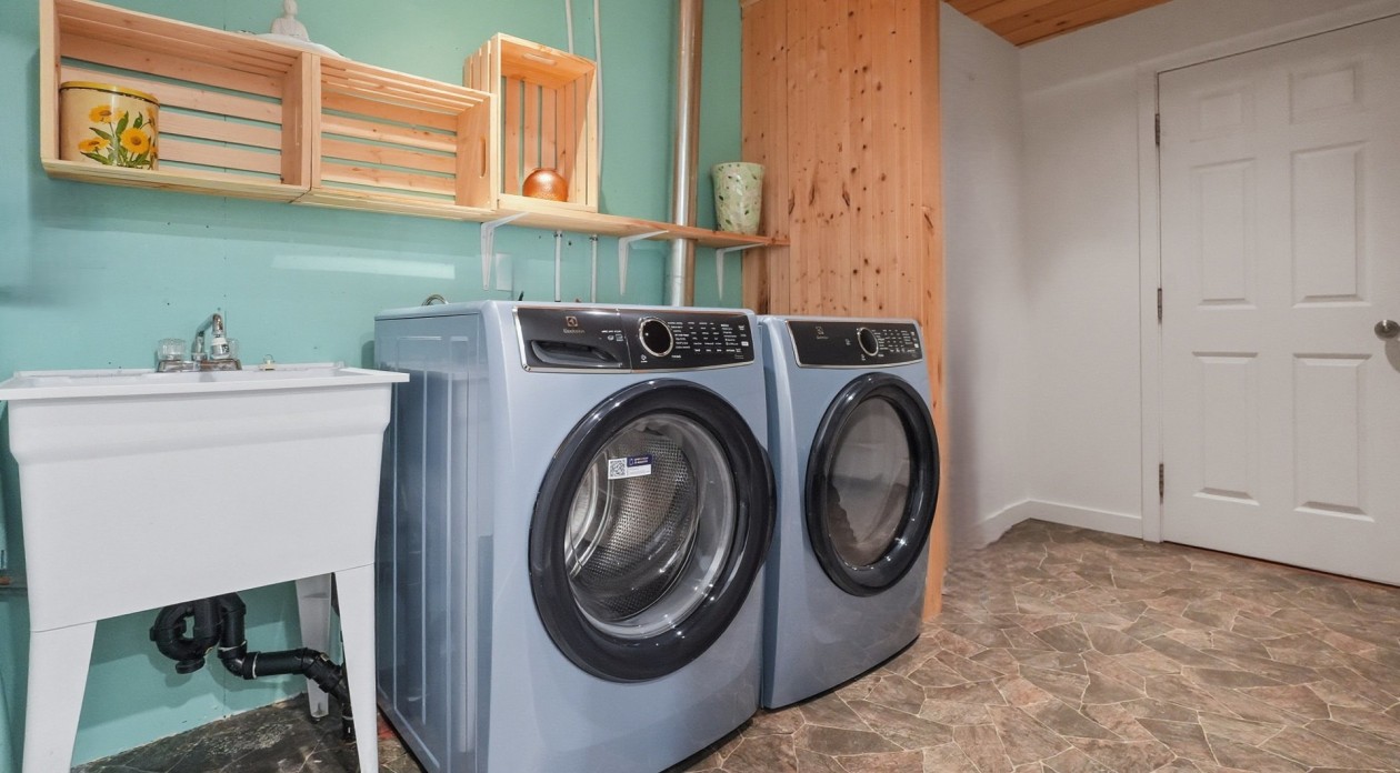 Salle de lavage — 5, Rue des Sarcelles, Beaupré, G0A1E0, Beaupré