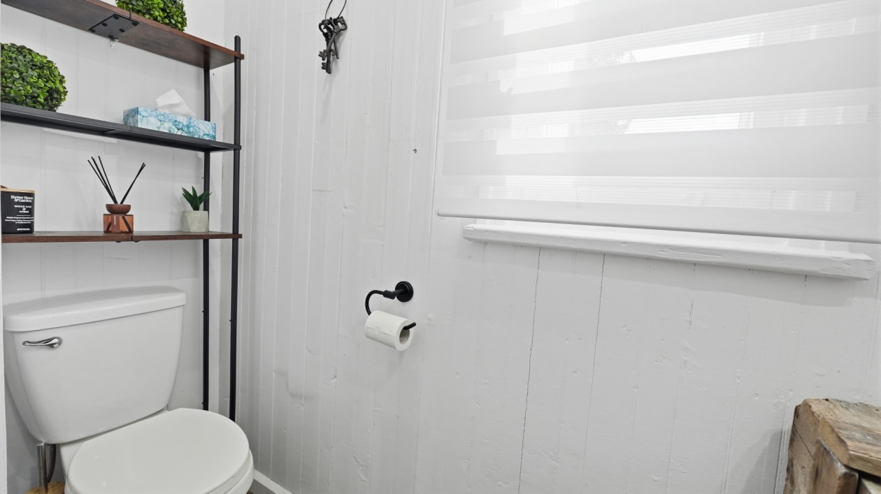 Salle d'eau — 3626, Av. Royale, Saint-Ferréol-les-Neiges, G0A3R0, Saint-Ferréol-les-Neiges