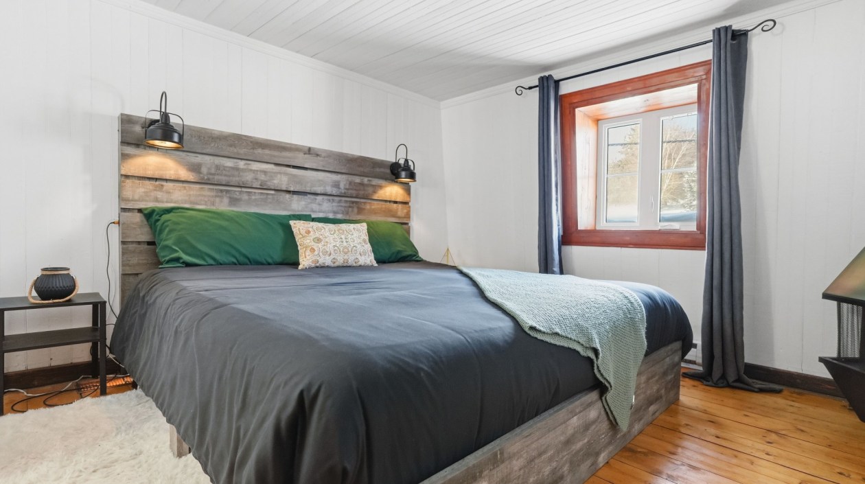 Chambre à coucher principale — 3626, Av. Royale, Saint-Ferréol-les-Neiges, G0A3R0, Saint-Ferréol-les-Neiges