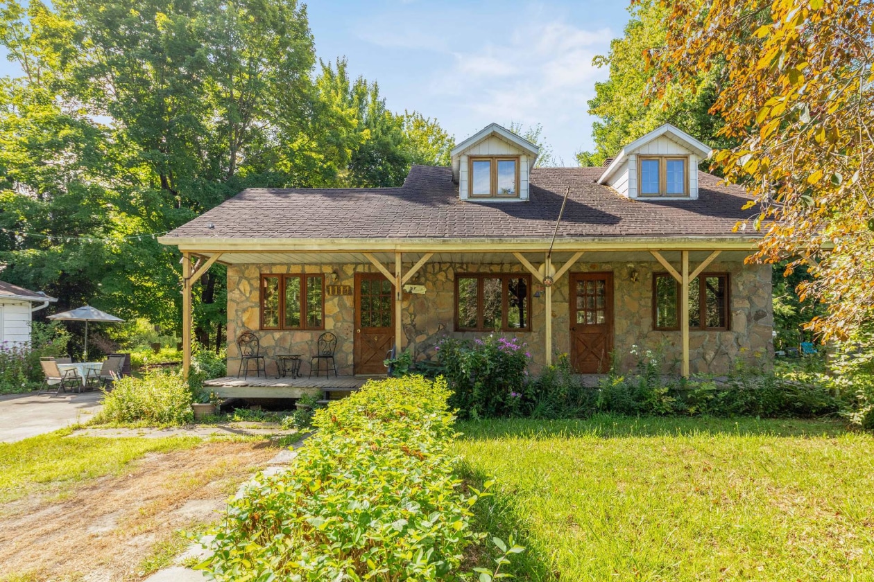 1114, Spruce Lane