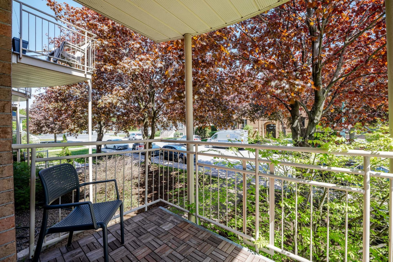 Balcon — 6027, Rue Gabrielle-Roy, 5, Longueuil (Saint-Hubert), J3Y8Z9, Longueuil (Saint-Hubert)