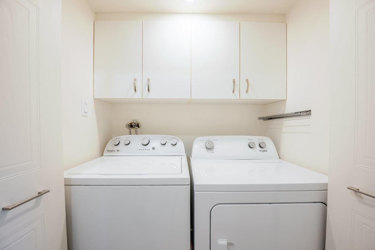 Salle de lavage — 6027, Rue Gabrielle-Roy, 5, Longueuil (Saint-Hubert), J3Y8Z9, Longueuil (Saint-Hubert)