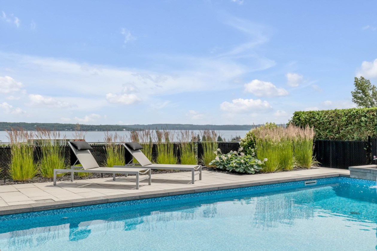 Piscine — 106, Rue Latouche, Québec (Beauport), G1E0B8, Québec (Beauport)