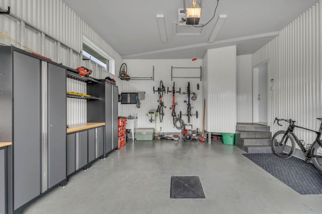 Garage — 106, Rue Latouche, Québec (Beauport), G1E0B8, Québec (Beauport)