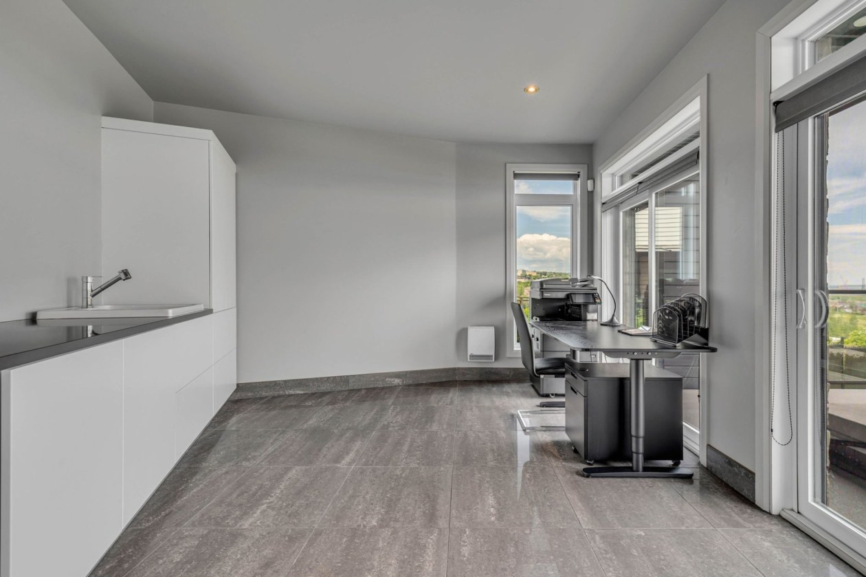 Bureau — 106, Rue Latouche, Québec (Beauport), G1E0B8, Québec (Beauport)