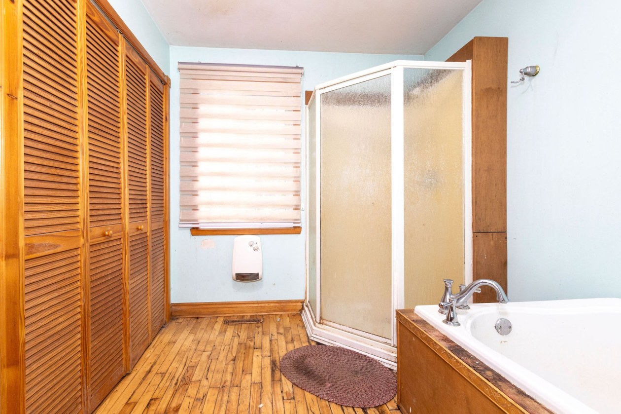 Salle de bains — 16, Rue Laramée, Châteauguay, J6K1K9, Châteauguay
