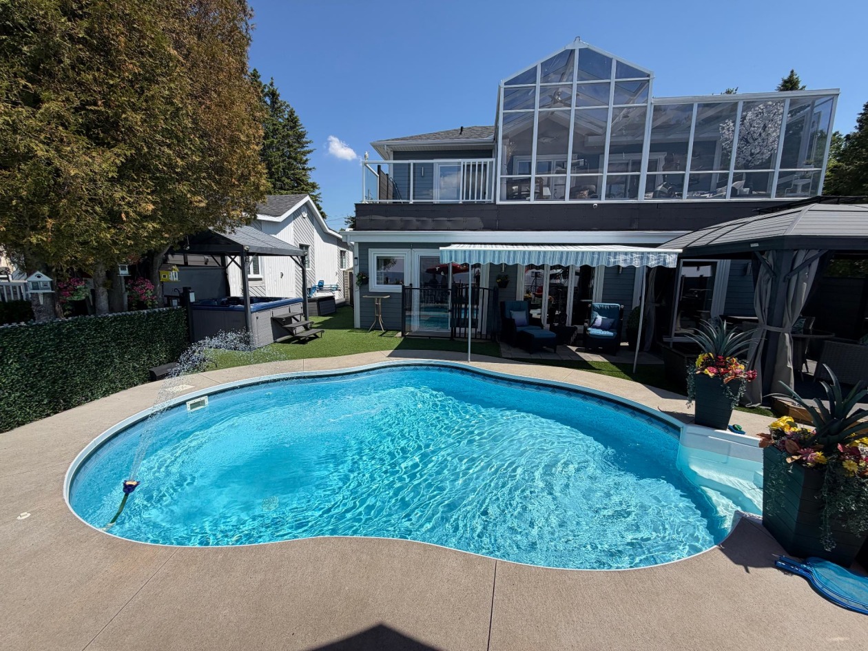 Piscine — 210, Ch. du Four-à-Chaux, Alma, G8B5V3, Alma