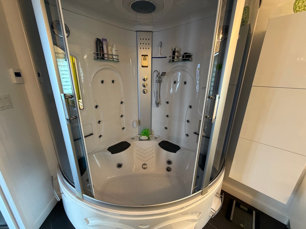 Salle de bains — 210, Ch. du Four-à-Chaux, Alma, G8B5V3, Alma