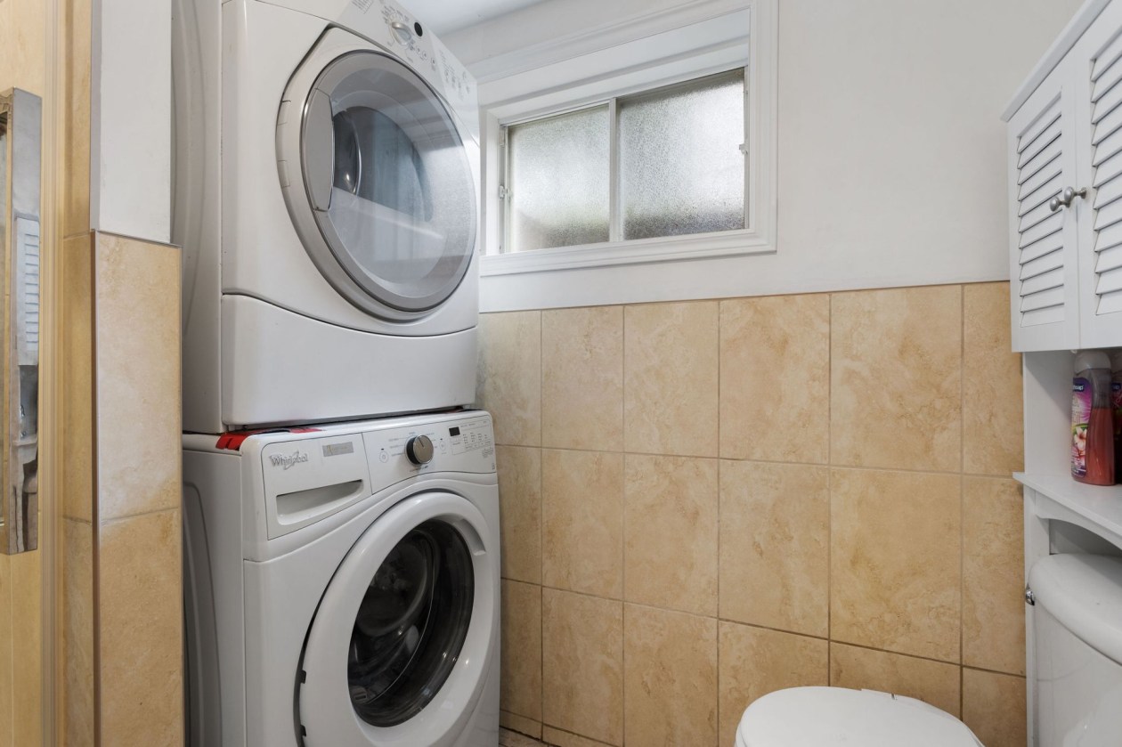 Salle de lavage — 11570, Boul. Ste-Colette, Montréal (Montréal-Nord), H1G4T7, Montréal (Montréal-Nord)