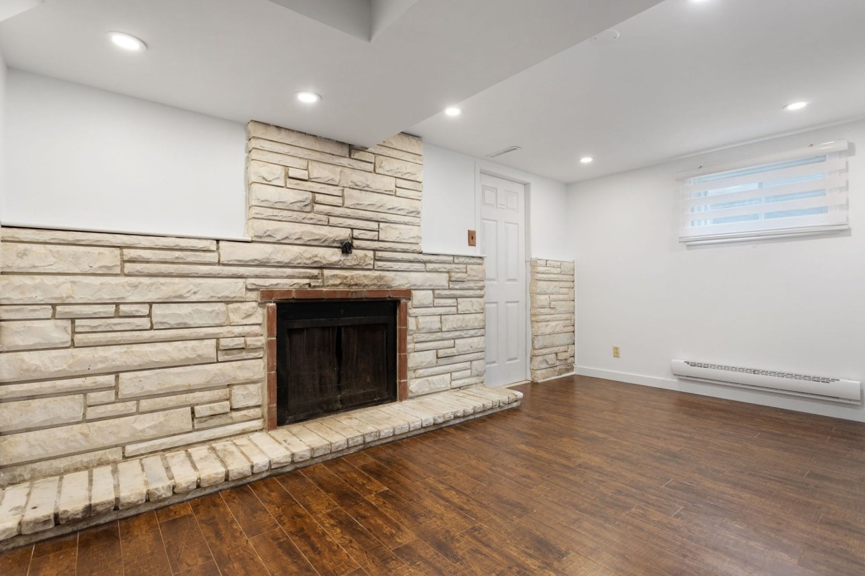 Salle familiale — 11570, Boul. Ste-Colette, Montréal (Montréal-Nord), H1G4T7, Montréal (Montréal-Nord)