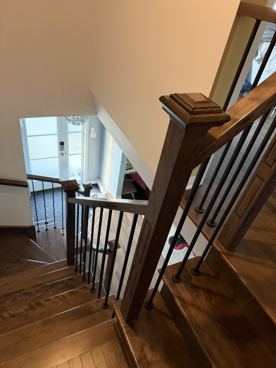 Escalier — 114 Rue Rabelais, Saint-Constant, J5A 0J5, Saint-Constant