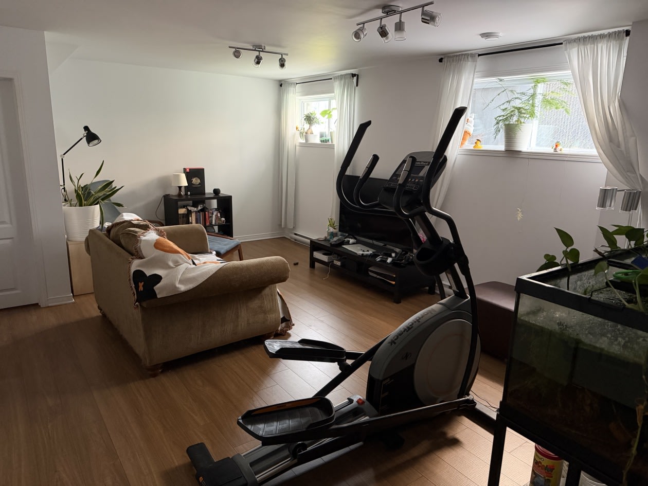 Salle familiale — 114 Rue Rabelais, Saint-Constant, J5A 0J5, Saint-Constant