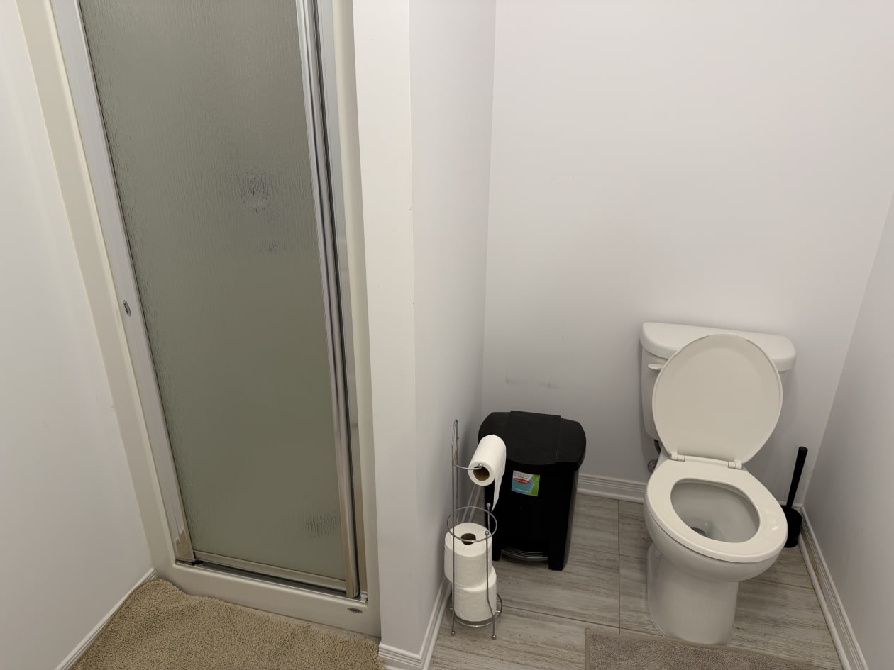 Salle de bains — 114 Rue Rabelais, Saint-Constant, J5A 0J5, Saint-Constant