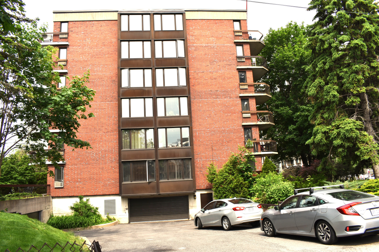 10100 Ave. Bois-de-Boulogne — photo 1